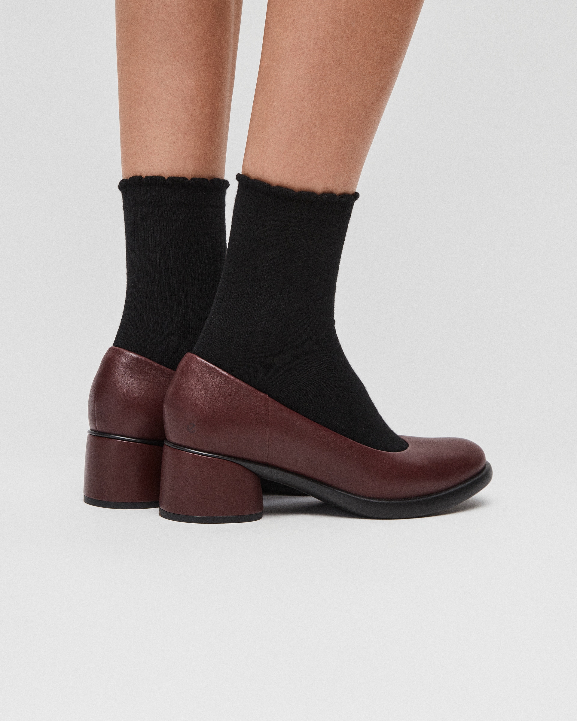 ECCO SCULPTED LX 35 WOMEN'S PUMP - Black - Lifestyle image-1