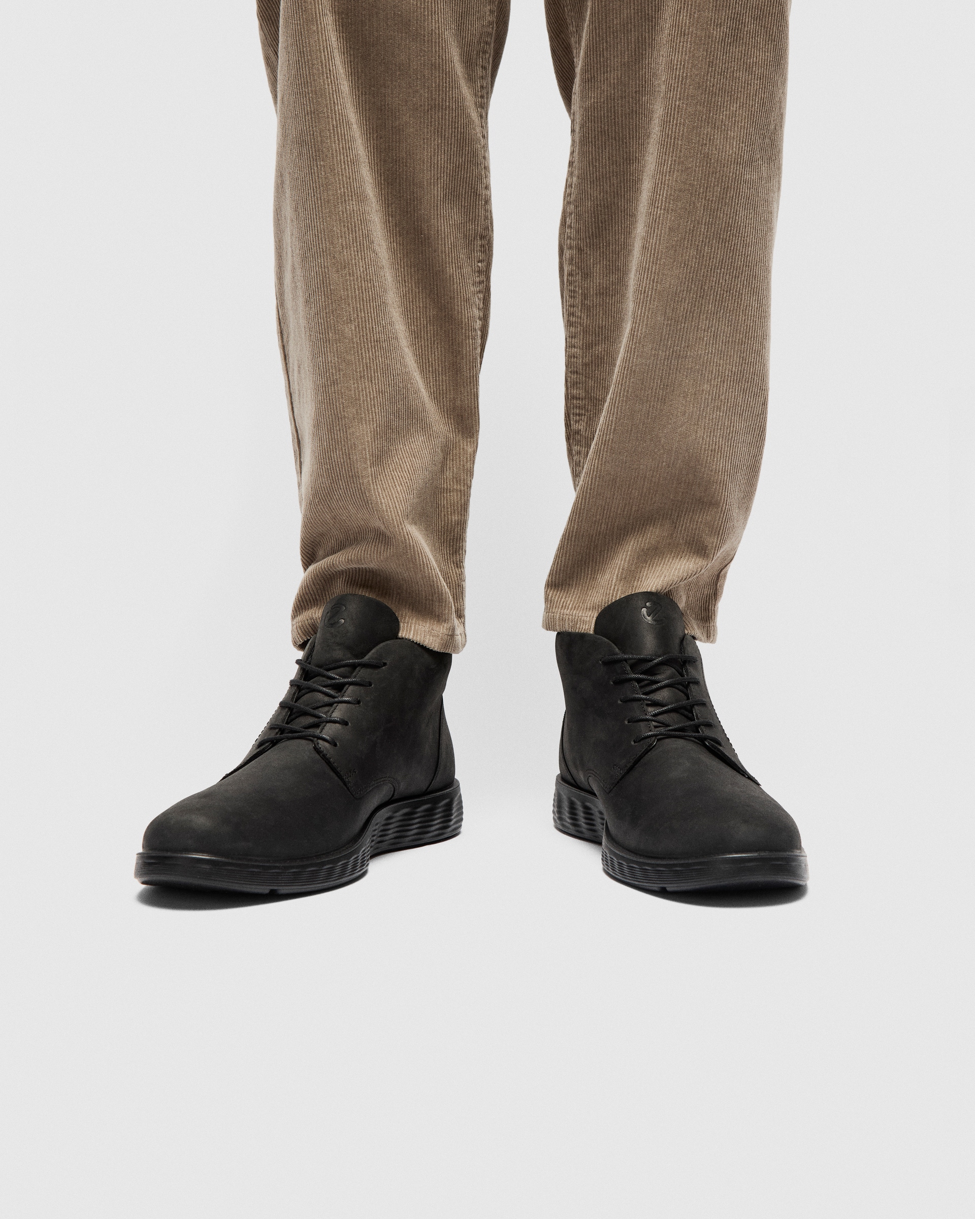 Men's ECCO® S Lite Hybrid Gore-Tex Chukka Boot - Black - Lifestyle image-1