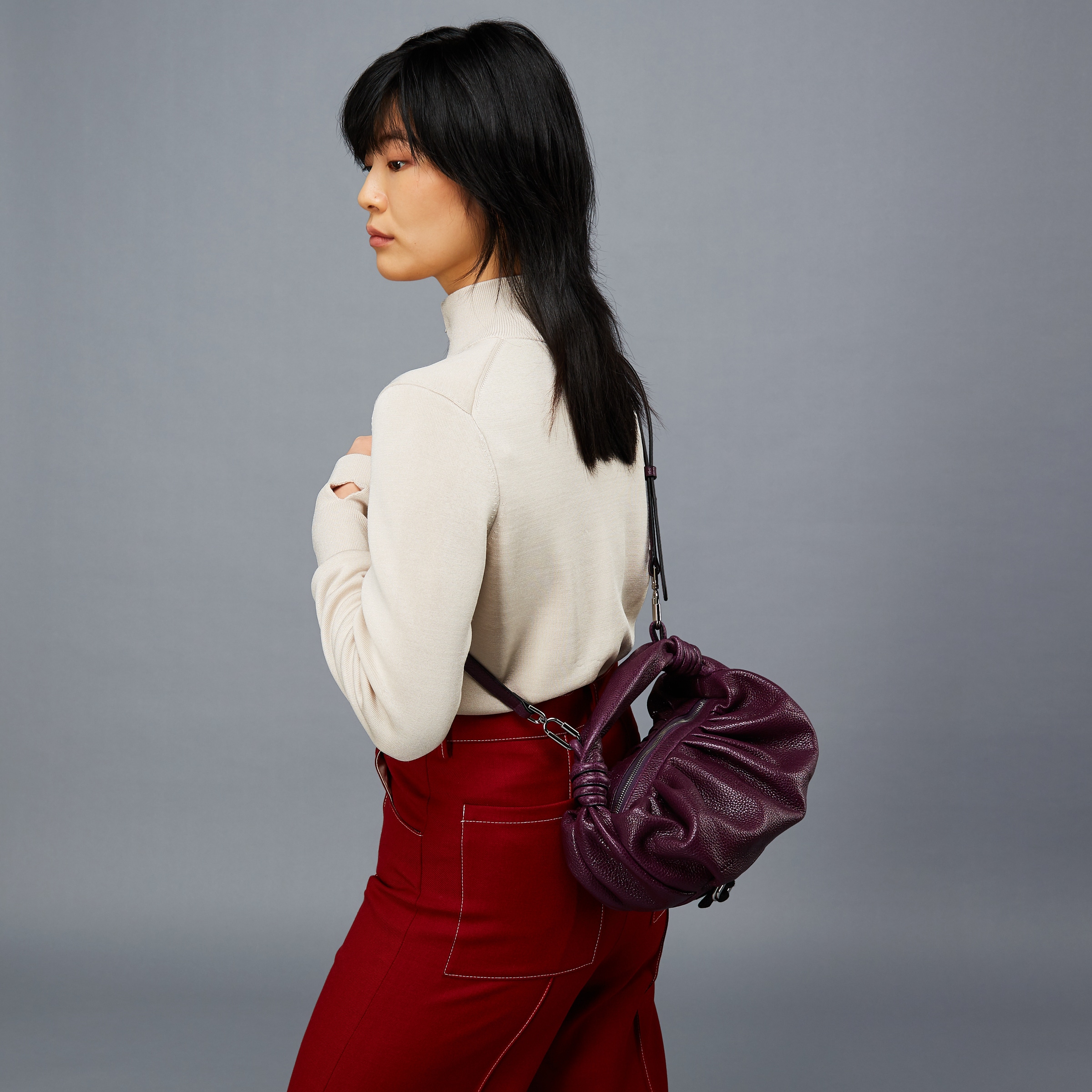 ECCO Scrunch Compact レザーホーボーバッグ - パープル - Modelshot-1
