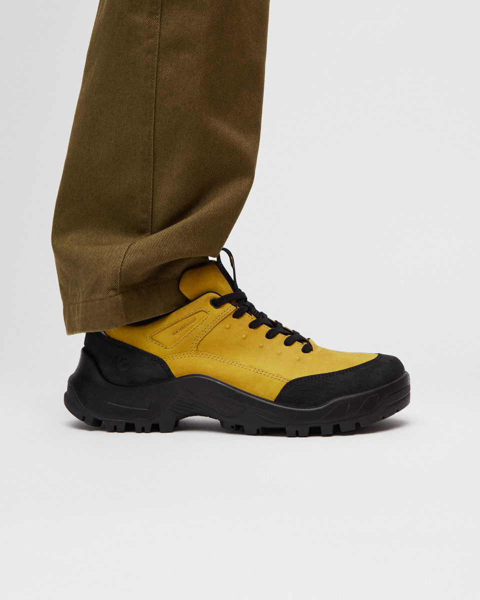 Ecco track shops 6 mens yellow