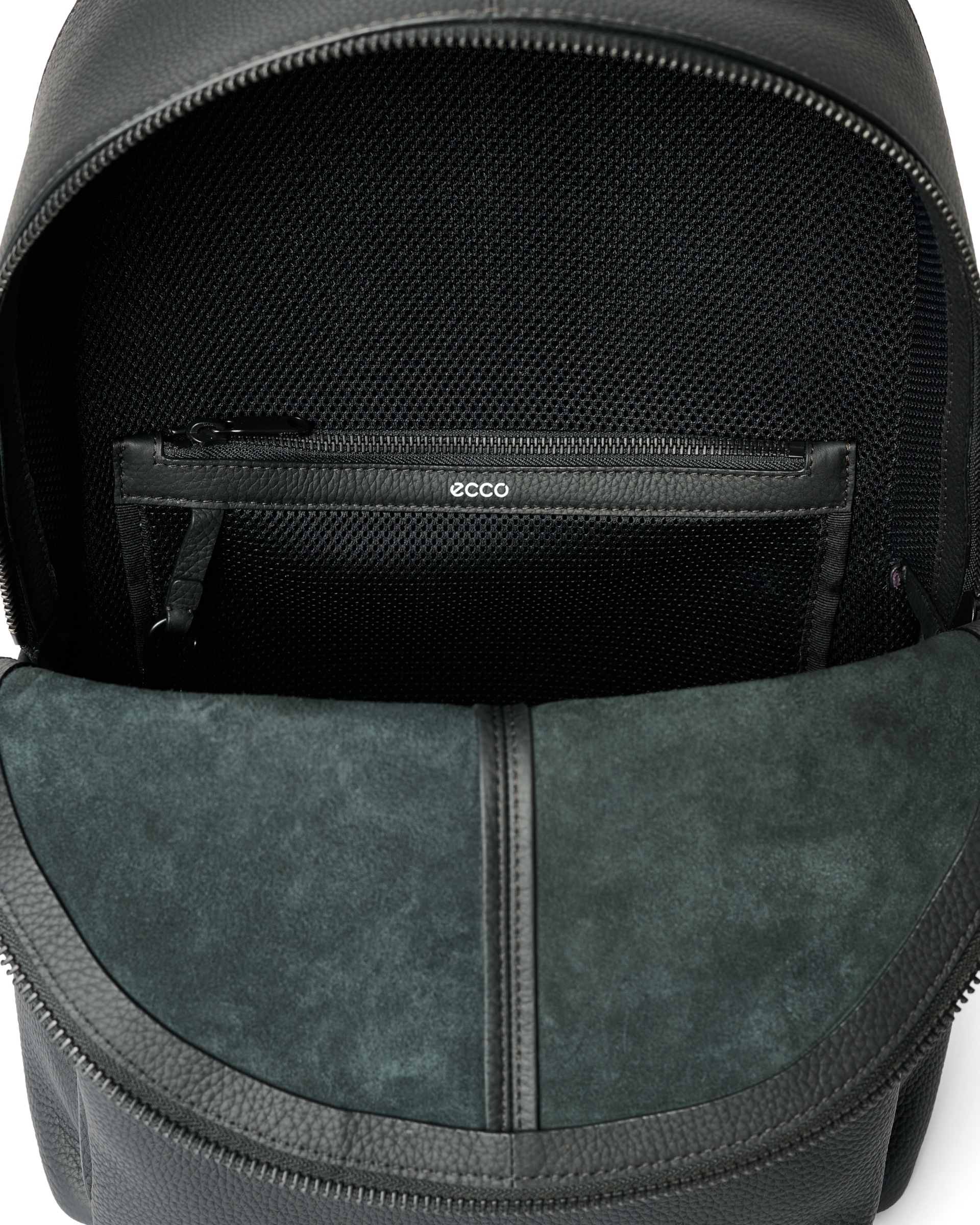 ECCO Round Pack L Soft Pebbled Leather - Negro - Inside