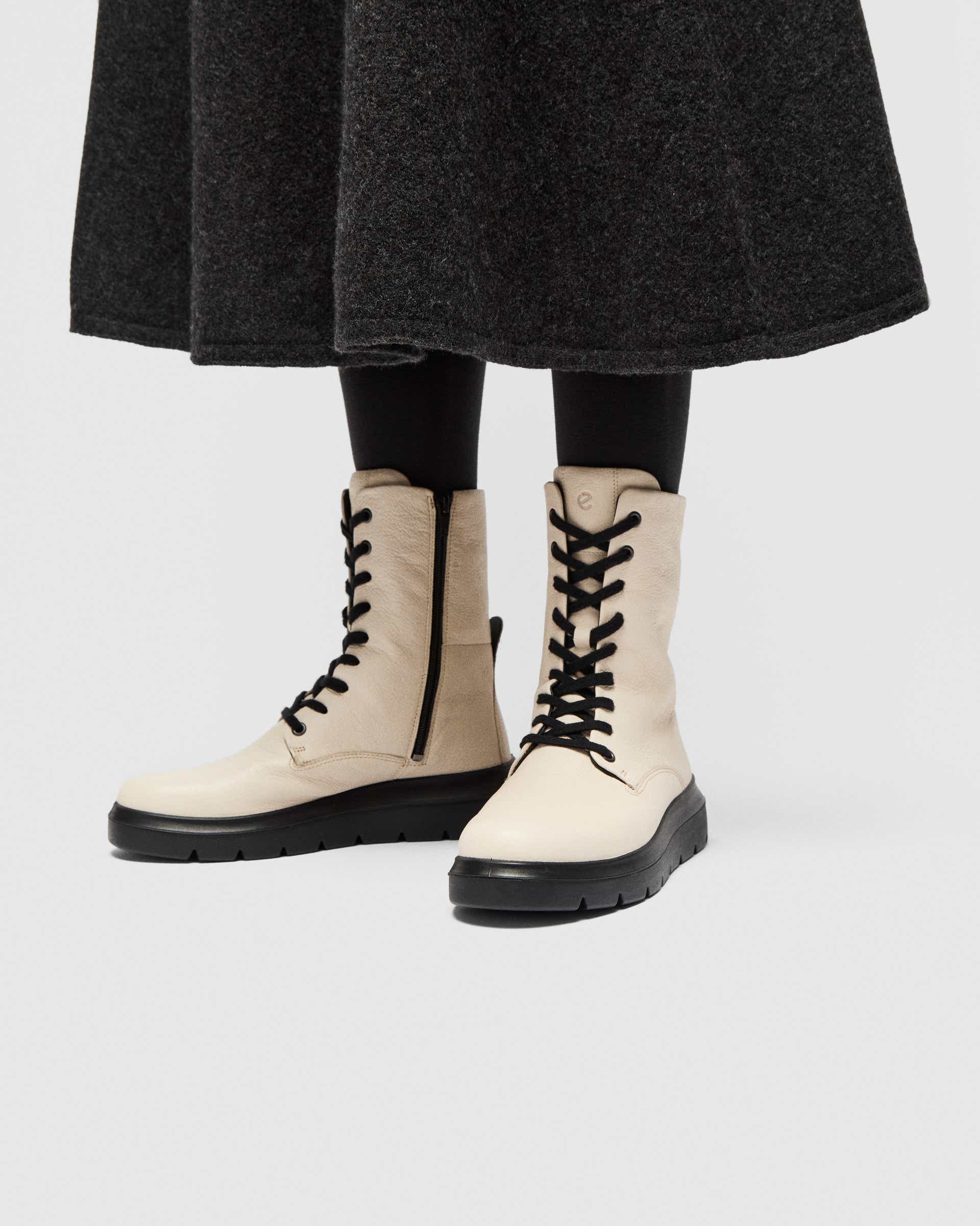 Botas de piel con cordones ECCO® Nouvelle para mujer - Marrón - Lifestyle image-1