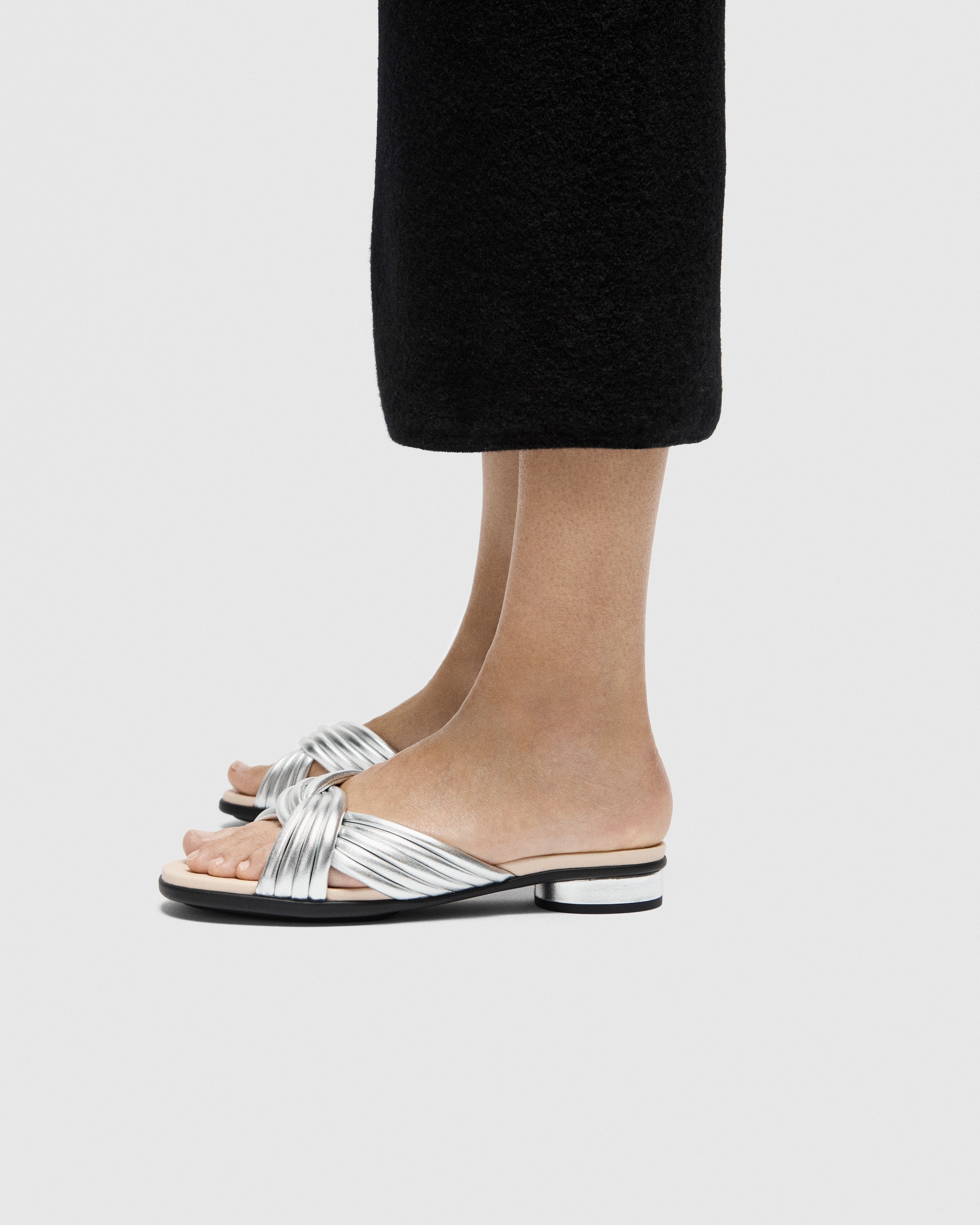 Sandalias de piel con tacón ECCO® Sculpted Alba 25 para mujer - Metalizado - Lifestyle image-1