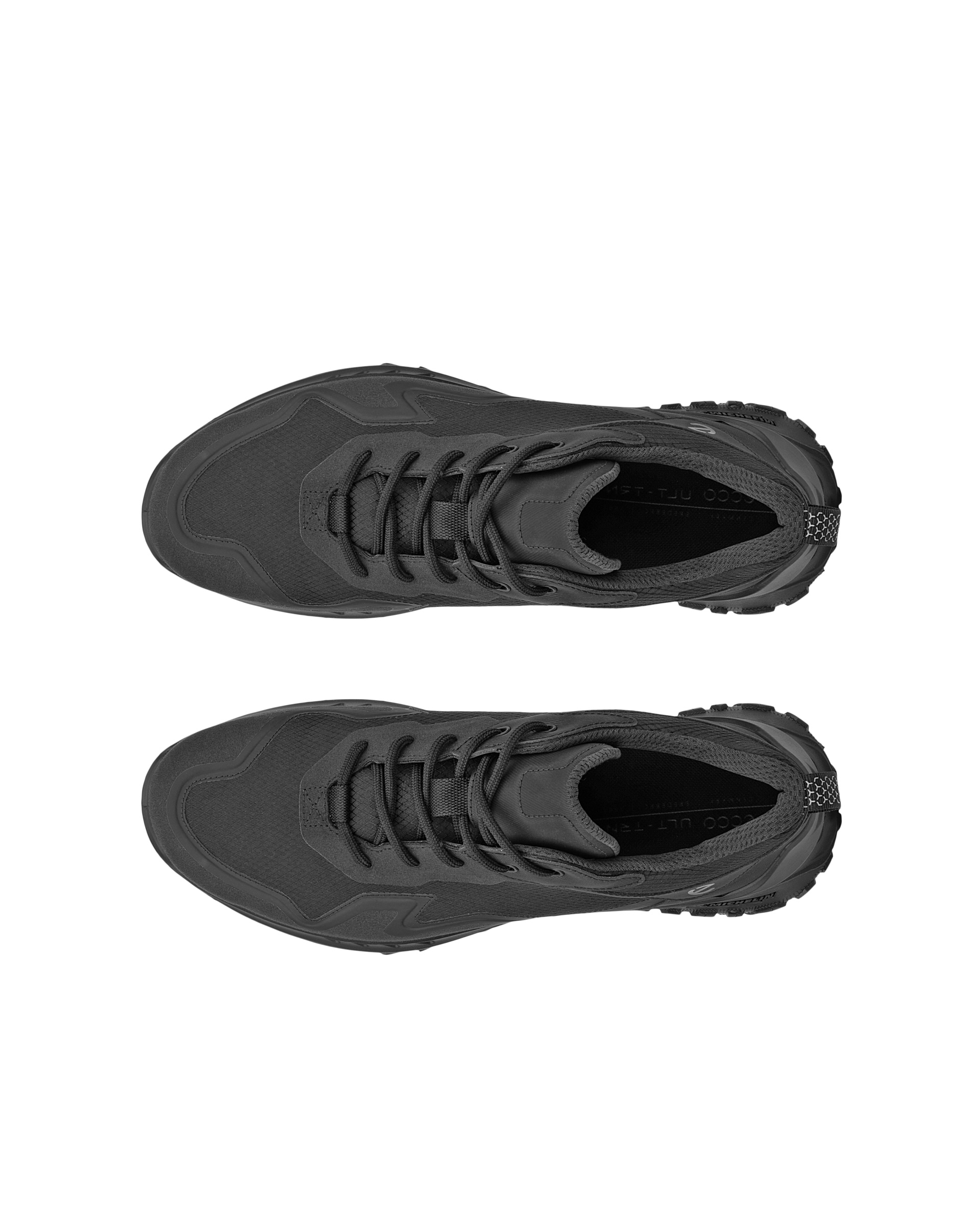 ECCO® ULT-TRN matkajalatsid meestele - Must - Top left pair