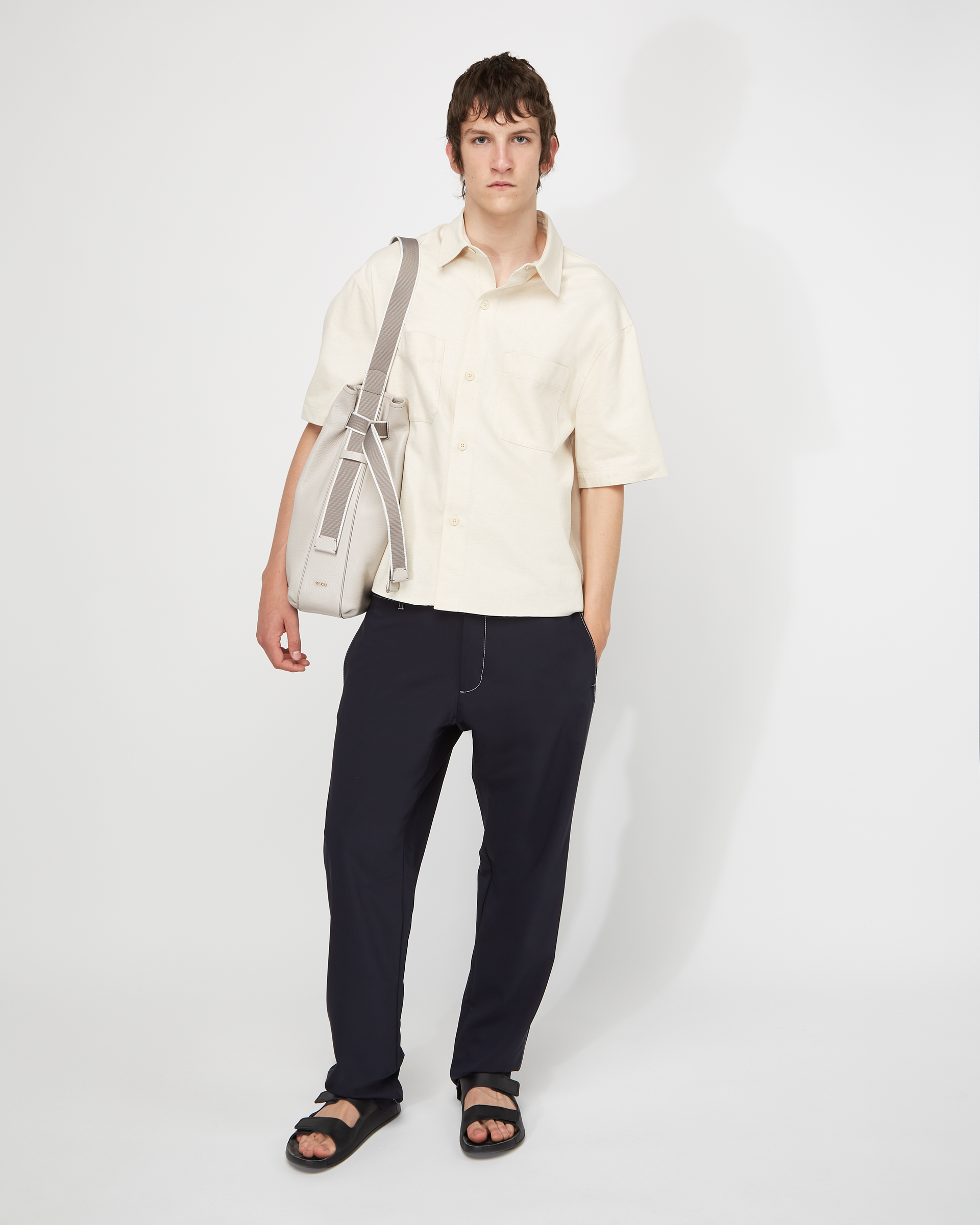 ECCO® Sail Leather Hobo Bag - Beige - Modelshot-1