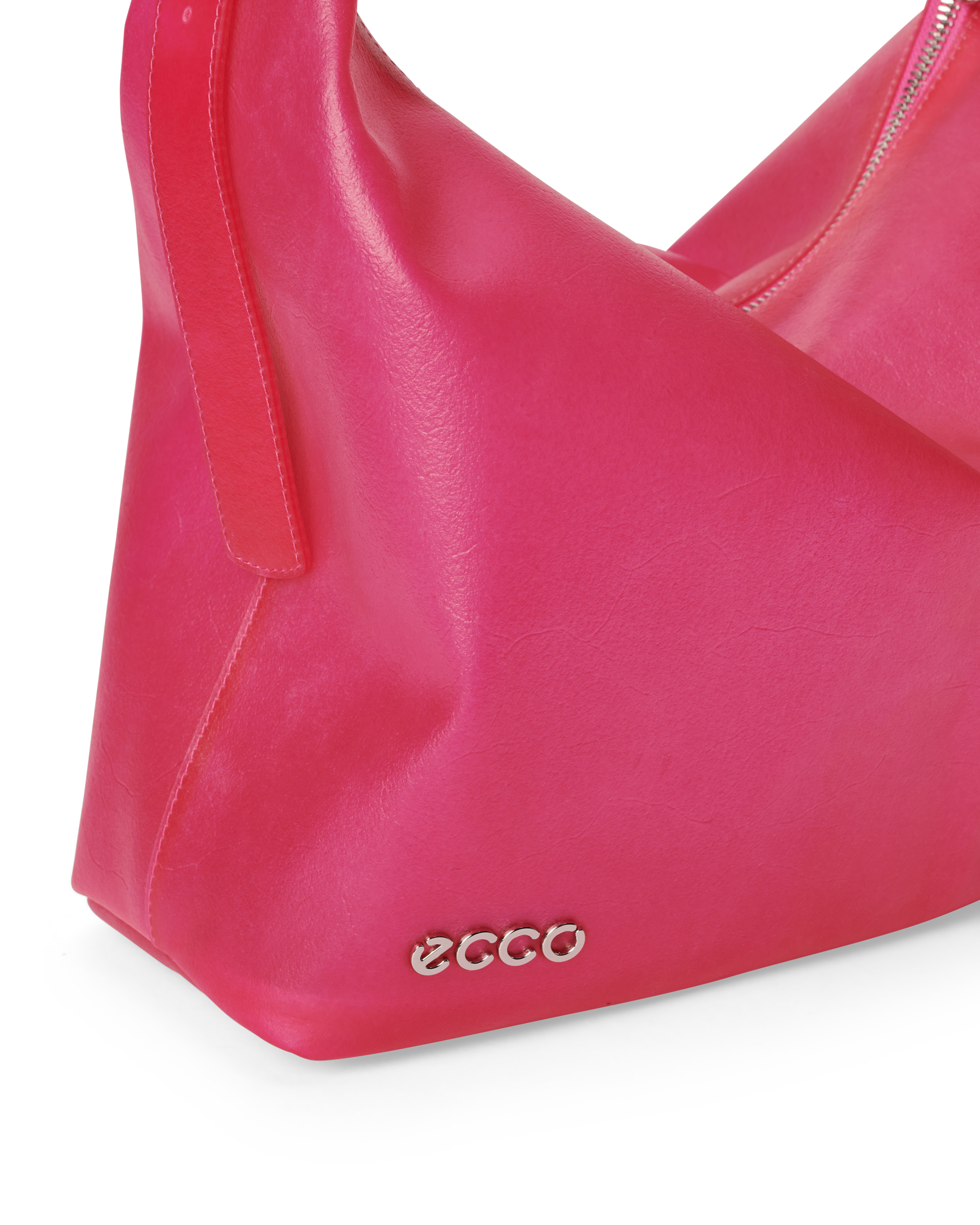 ECCO APPARITION MEDIUM