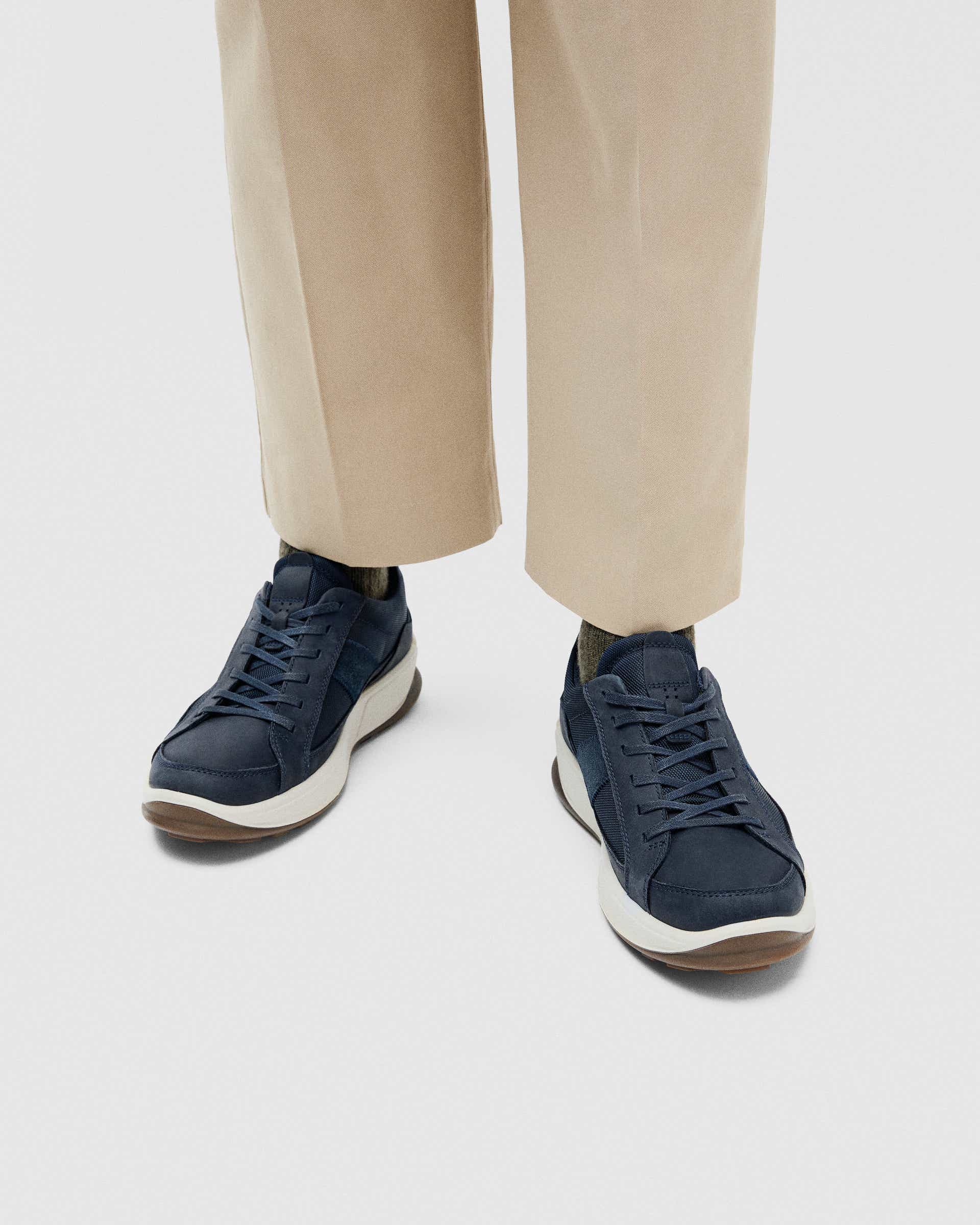 ECCO® BYWAY 2.0 heren sneaker van textiel - Blauw - Lifestyle image-1