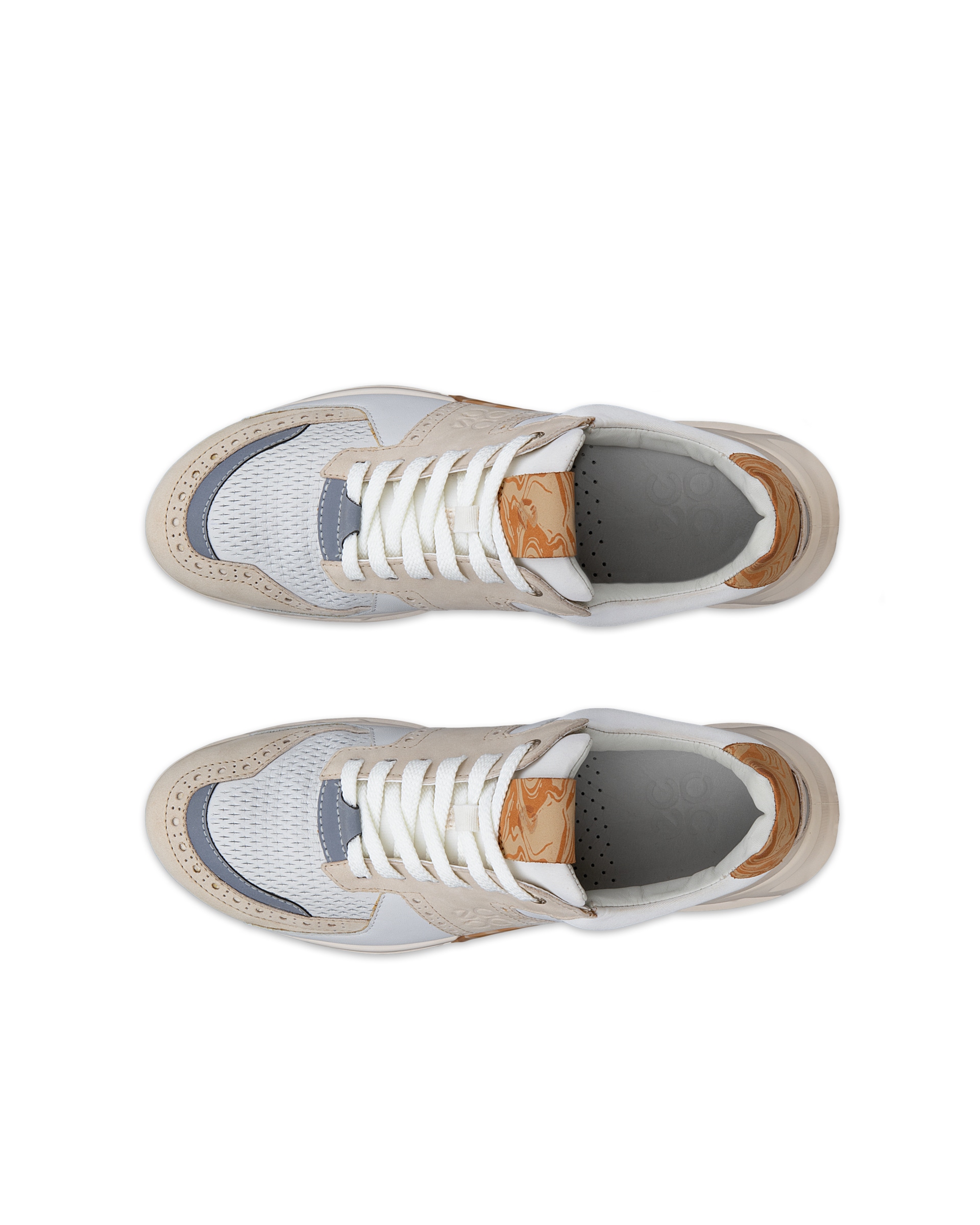 ECCO Golf BIOM C4 ウィメンズ レザーGore-Texゴルフシューズ - ホワイト - Top left pair