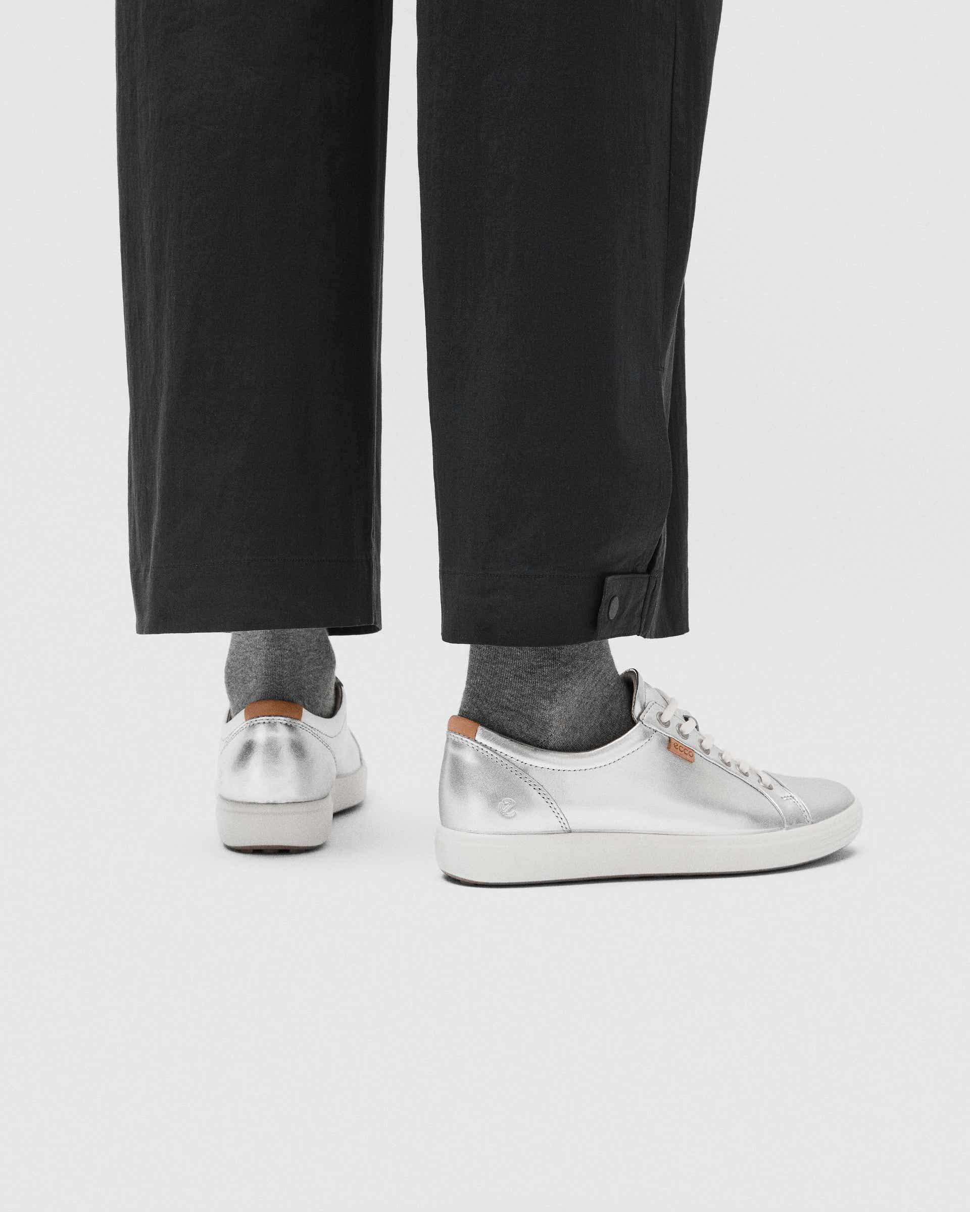 ECCO® Soft 7 baskets en cuir pour femme - Métallisé - Lifestyle image-1