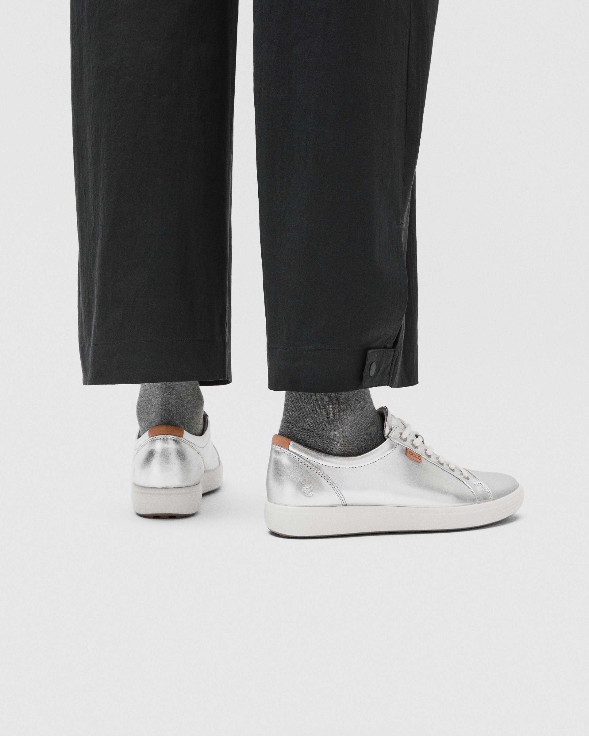 ECCO® Soft 7 baskets en cuir pour femme - Métallisé - Lifestyle image-1