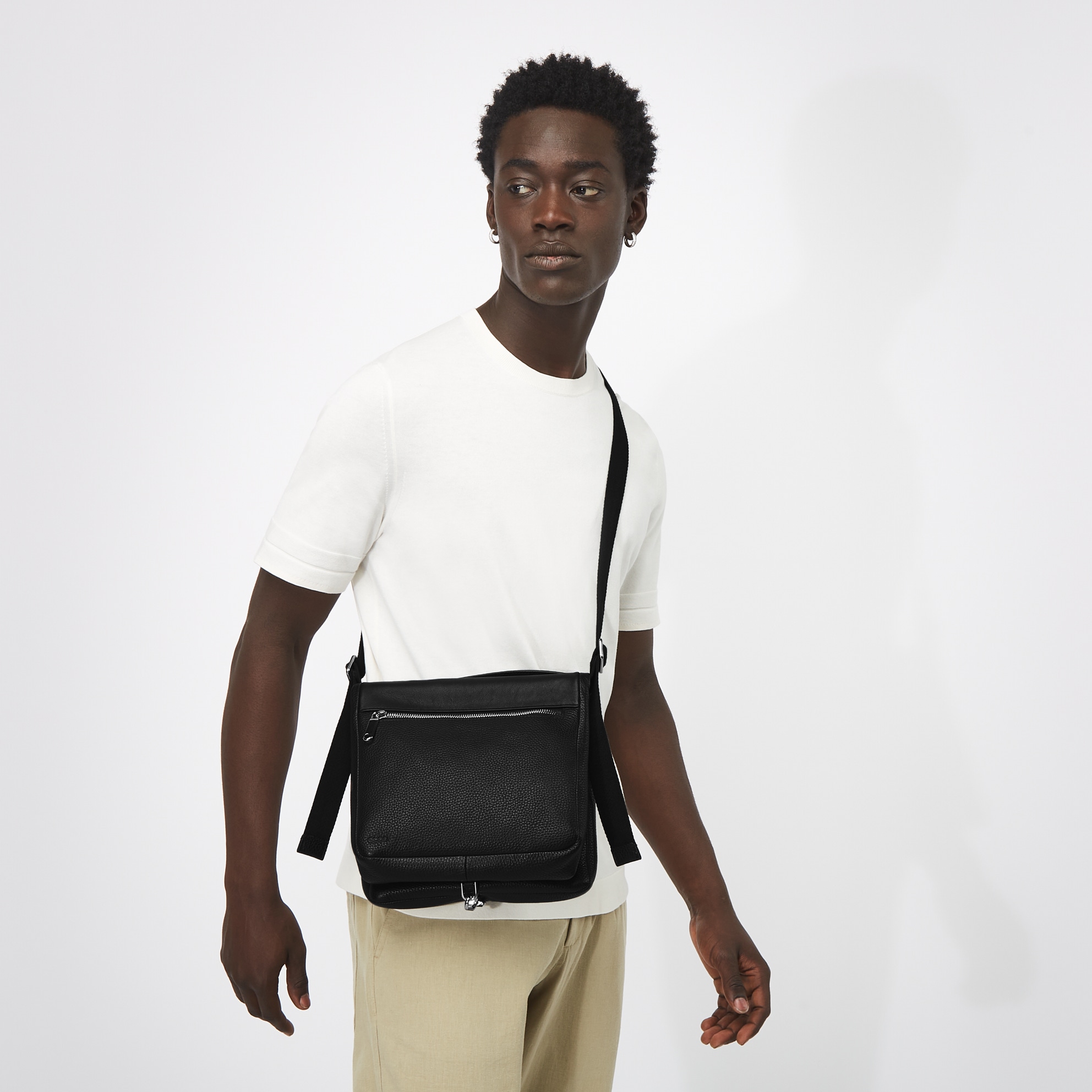 ECCO® Textureblock Leather Crossbody Bag - Black - Modelshot-1