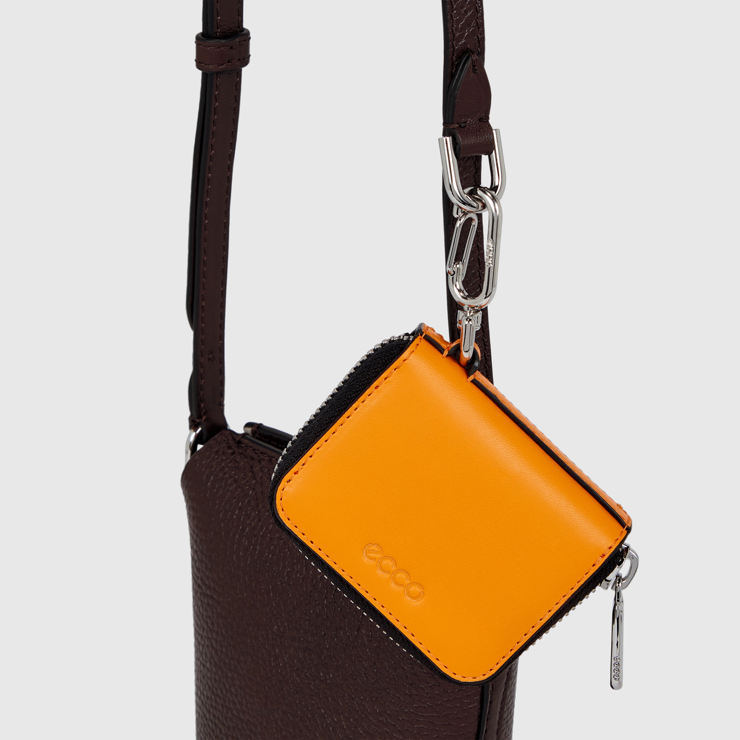 ECCOยฎ Pot Textureblock Leather Crossbody Bag - Brown - Detail-1