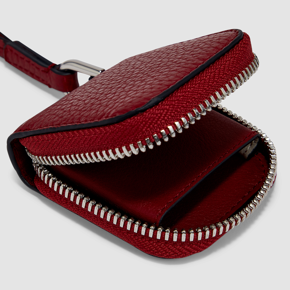 ECCO® Textureblock Leather Airpod Case - Red - Detail-1