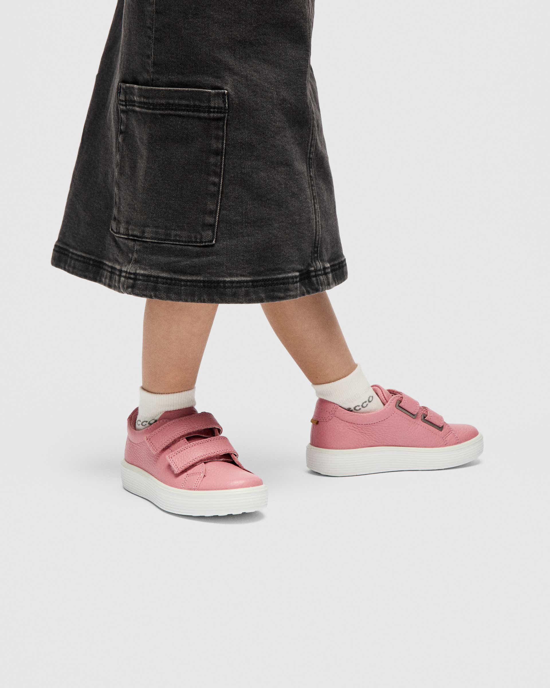 Detské kožené tenisky ECCO® Soft 60 - Ružová - Lifestyle image-1