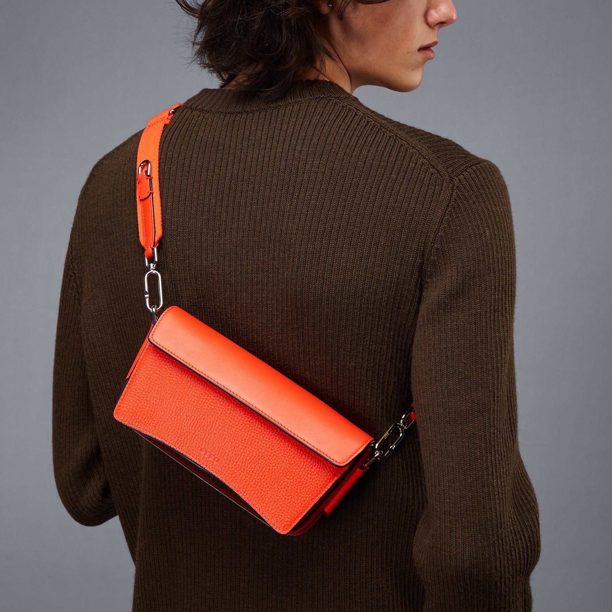 ECCO® Textureblock Leather Compact Pinch Bag - Red - Modelshot-1