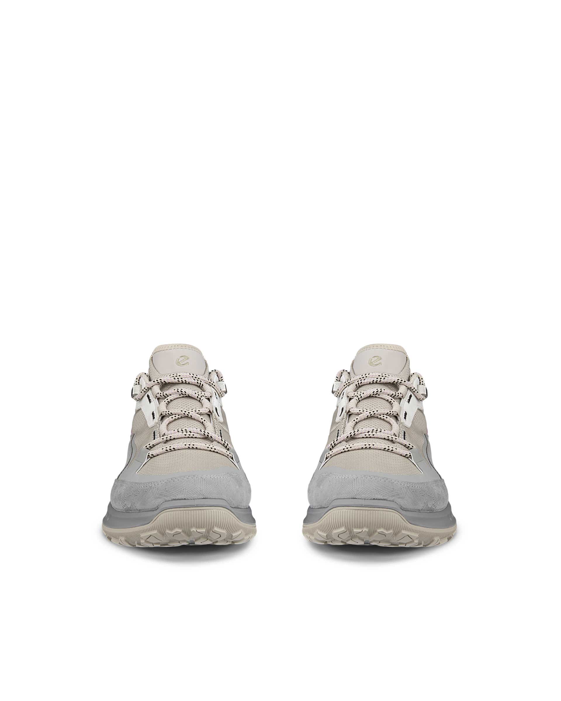 Zapatillas de senderismo de nobuk impermeables ECCO® ULT-TRN para mujer - Gris - Front pair