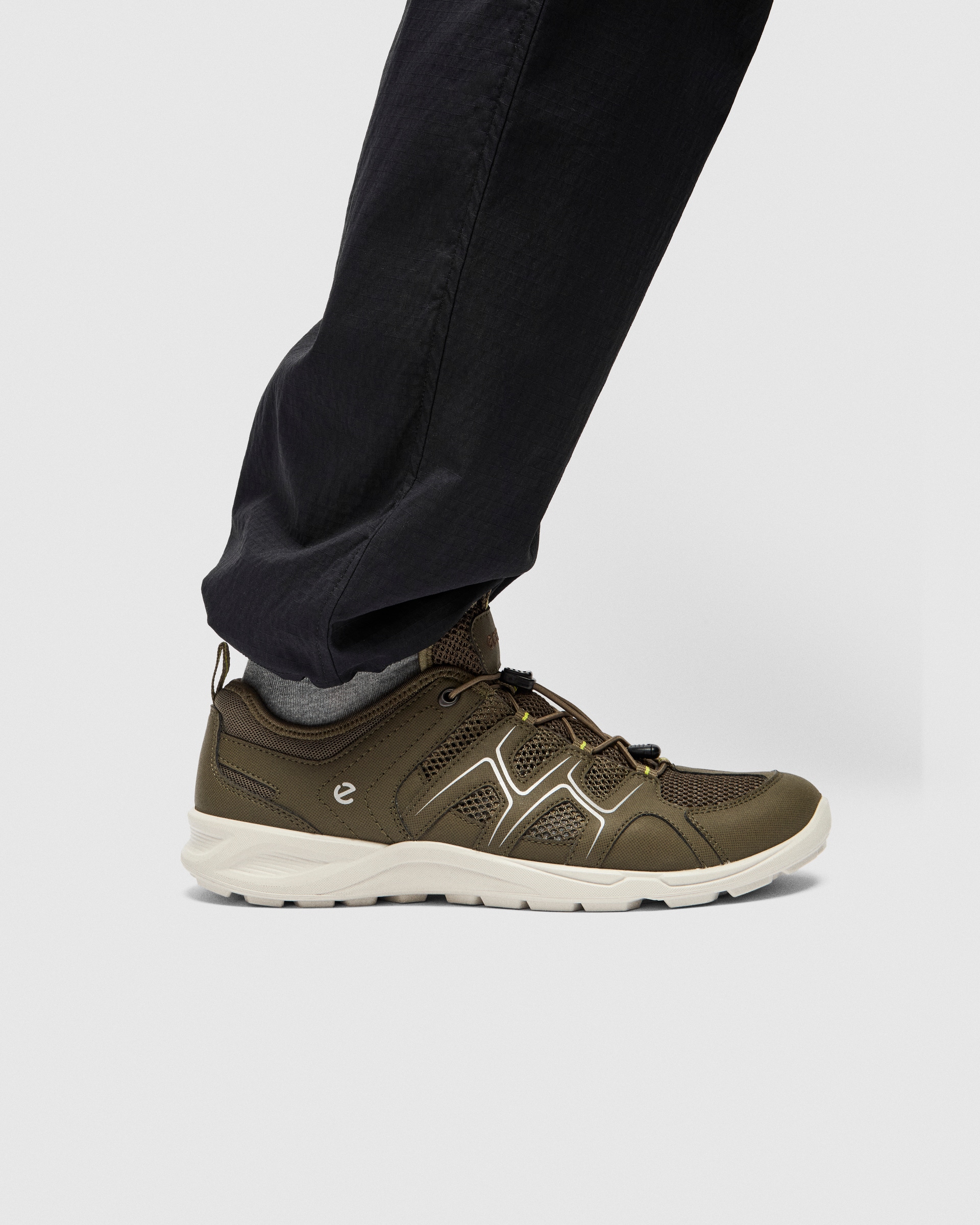 Zapatillas Outdoor ECCO® Terracruise LT para hombre - Verde - Lifestyle image-1