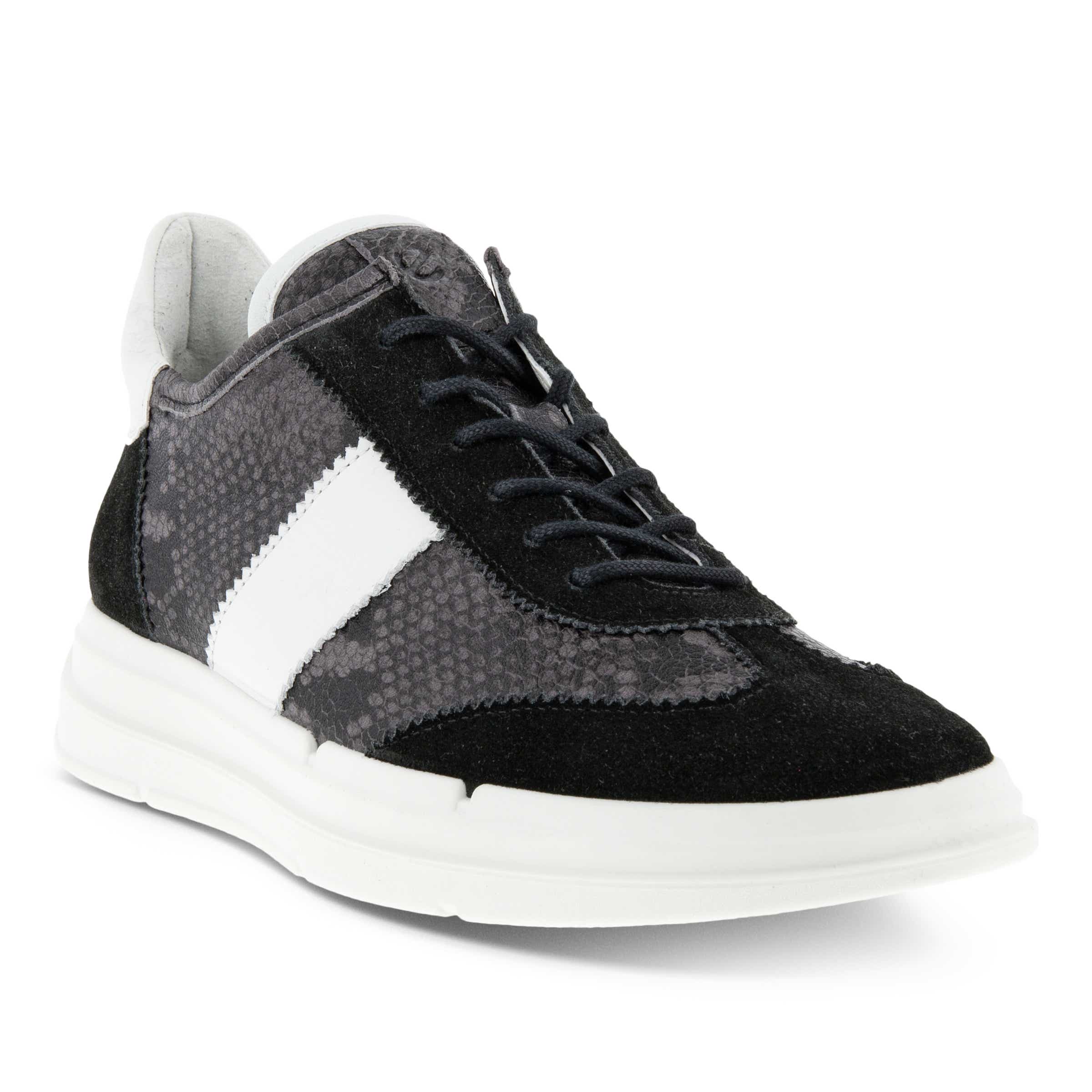 ECCO Soft X Women's Retro-inspired Leather Sneaker - Black - Main