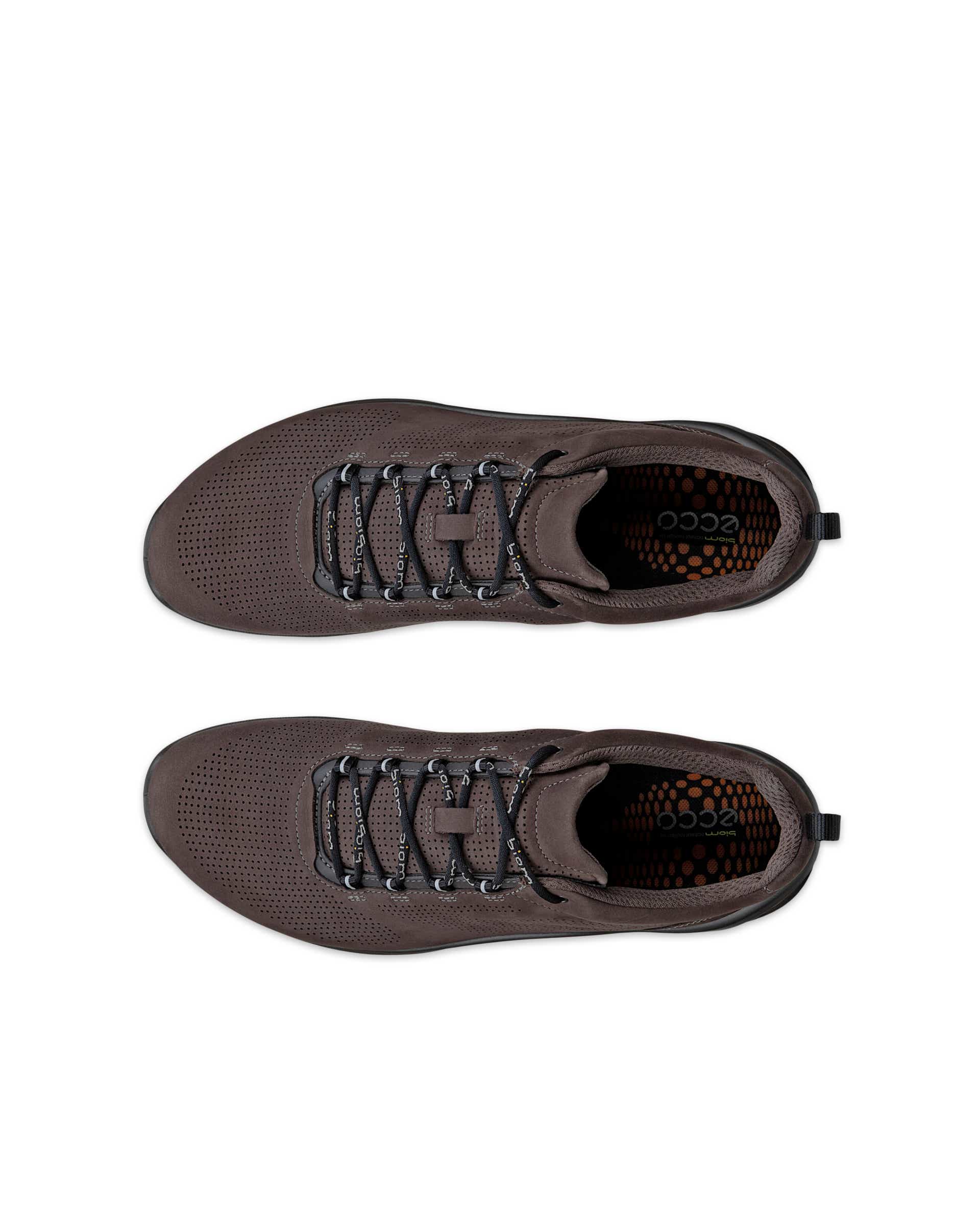ECCO Men's Biom® Fjuel Low Nub Shoes - Brown - Top left pair
