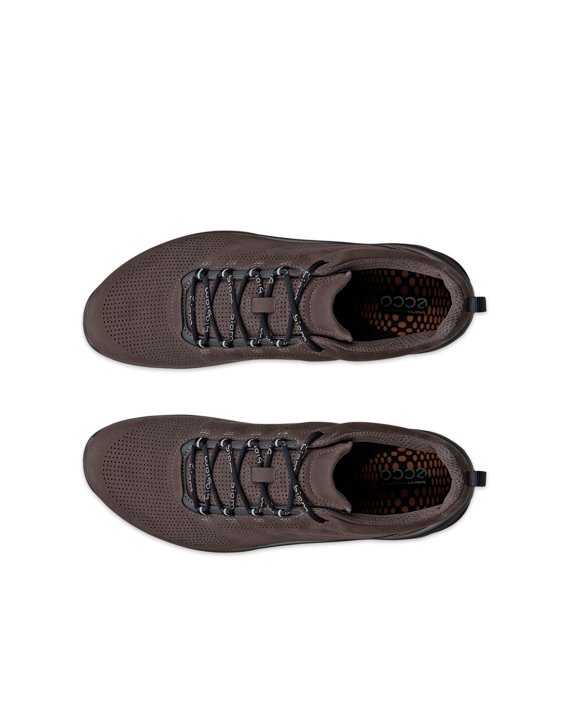 ECCO Men's Biom® Fjuel Low Nub Shoes - Brown - Top left pair