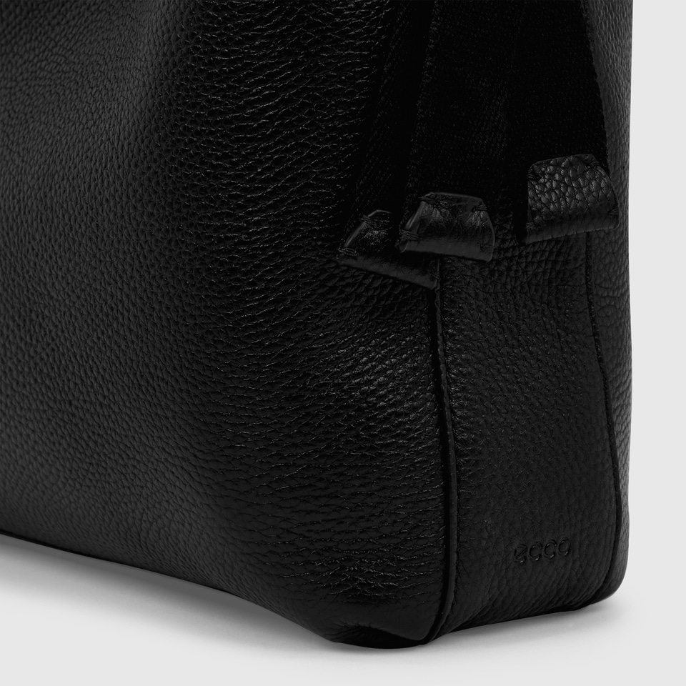 ECCO® Sail Leather Shoulder Bag | Black ECCO® Sail Leather Shoulder Bag | Black
