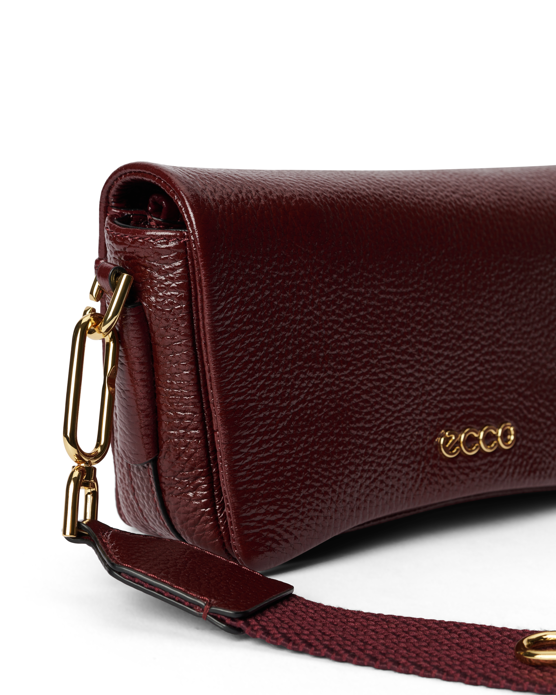 ECCO® Pinch Medium Soft Shine Pebbled Leather Crossbody Bag - Red - Detail-1