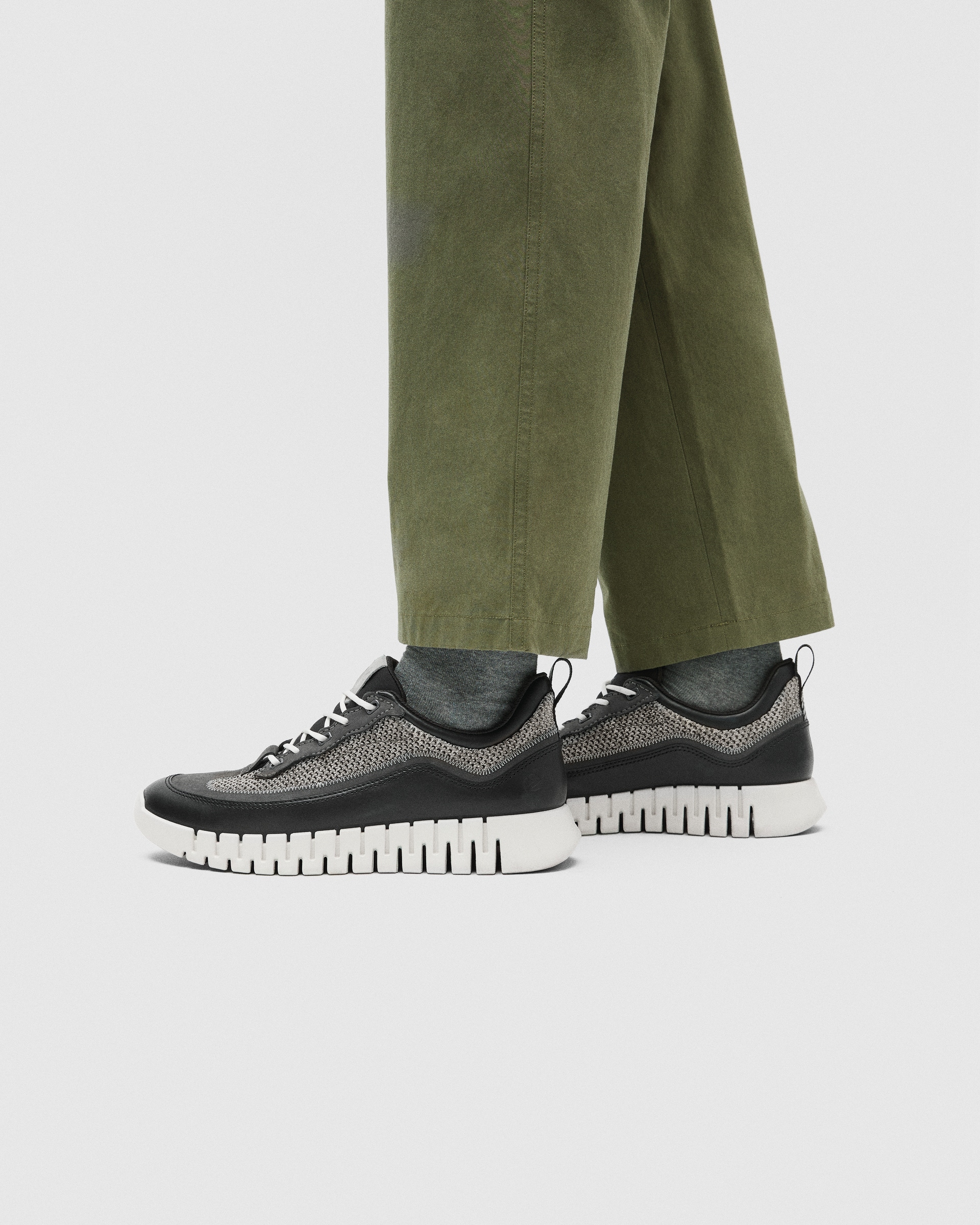ECCO GRUUV - Negro - Lifestyle image-1