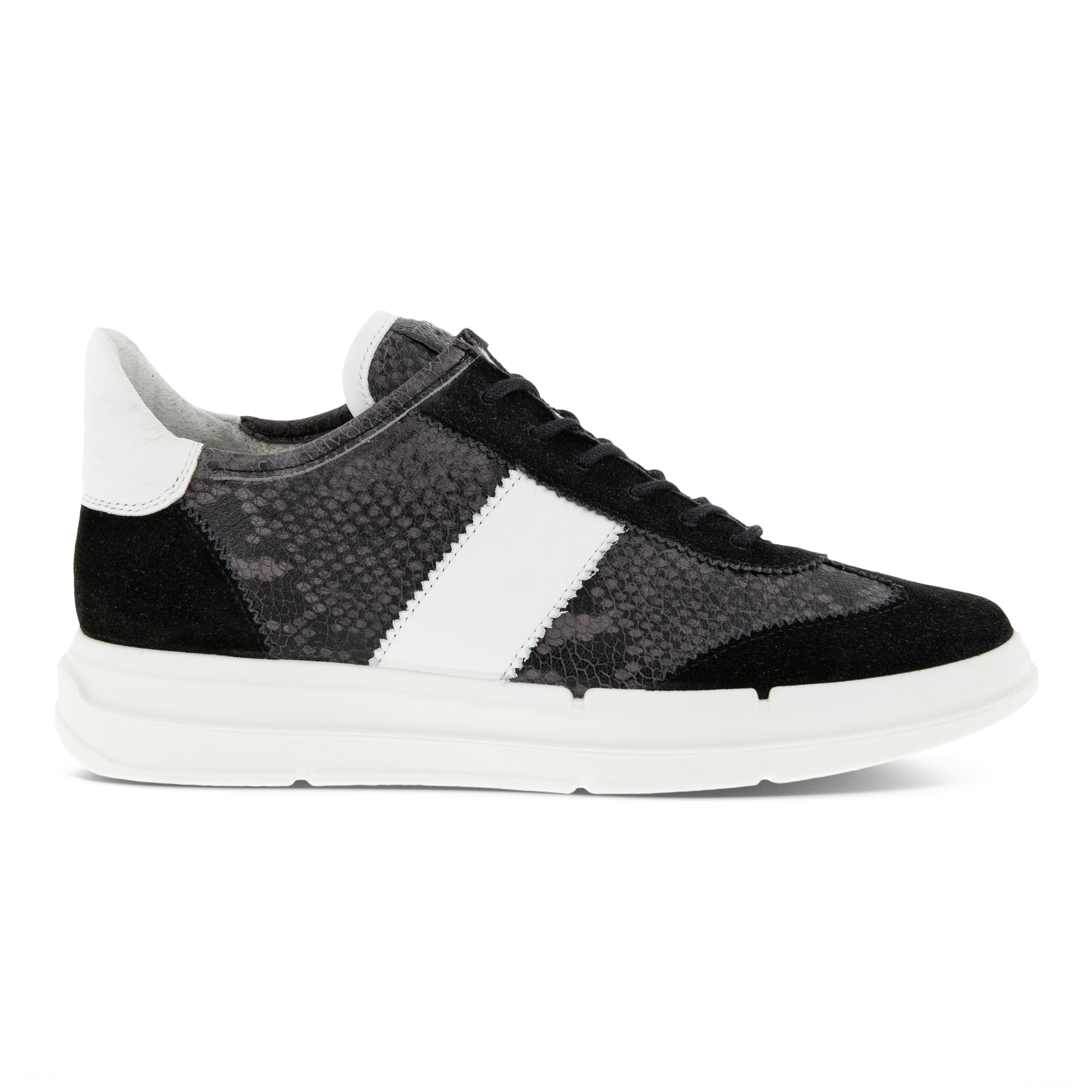 ECCO Soft X Women's Retro-inspired Leather Sneaker - Black - Outside