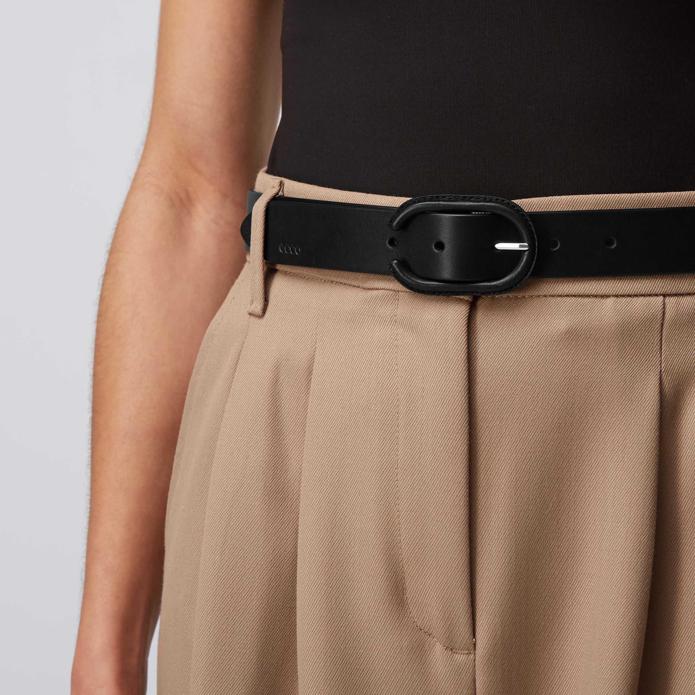 Women's ECCO® Leather Belt - Black - Modelshot-1